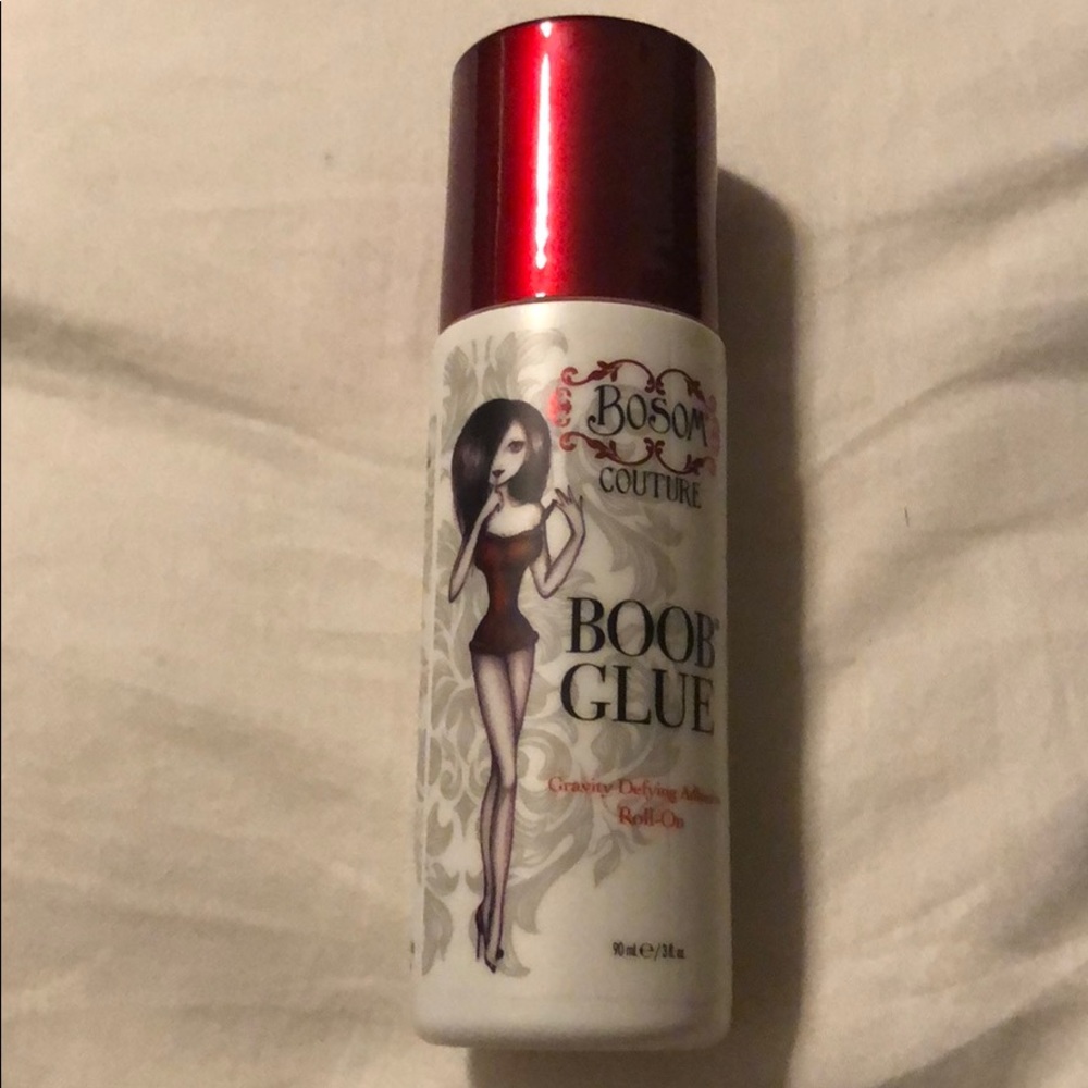 Boob glue bosom couture NWT